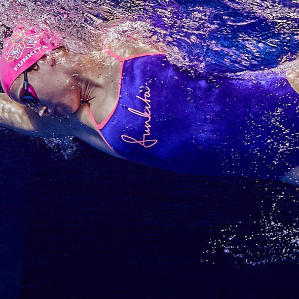 Pink Power | Blade Swimmer Goggle