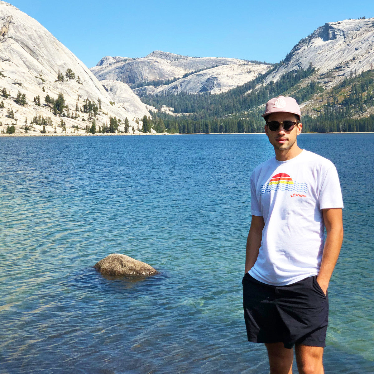 California Vibes | FINIS® Unisex T-Shirt 100% Cotton
