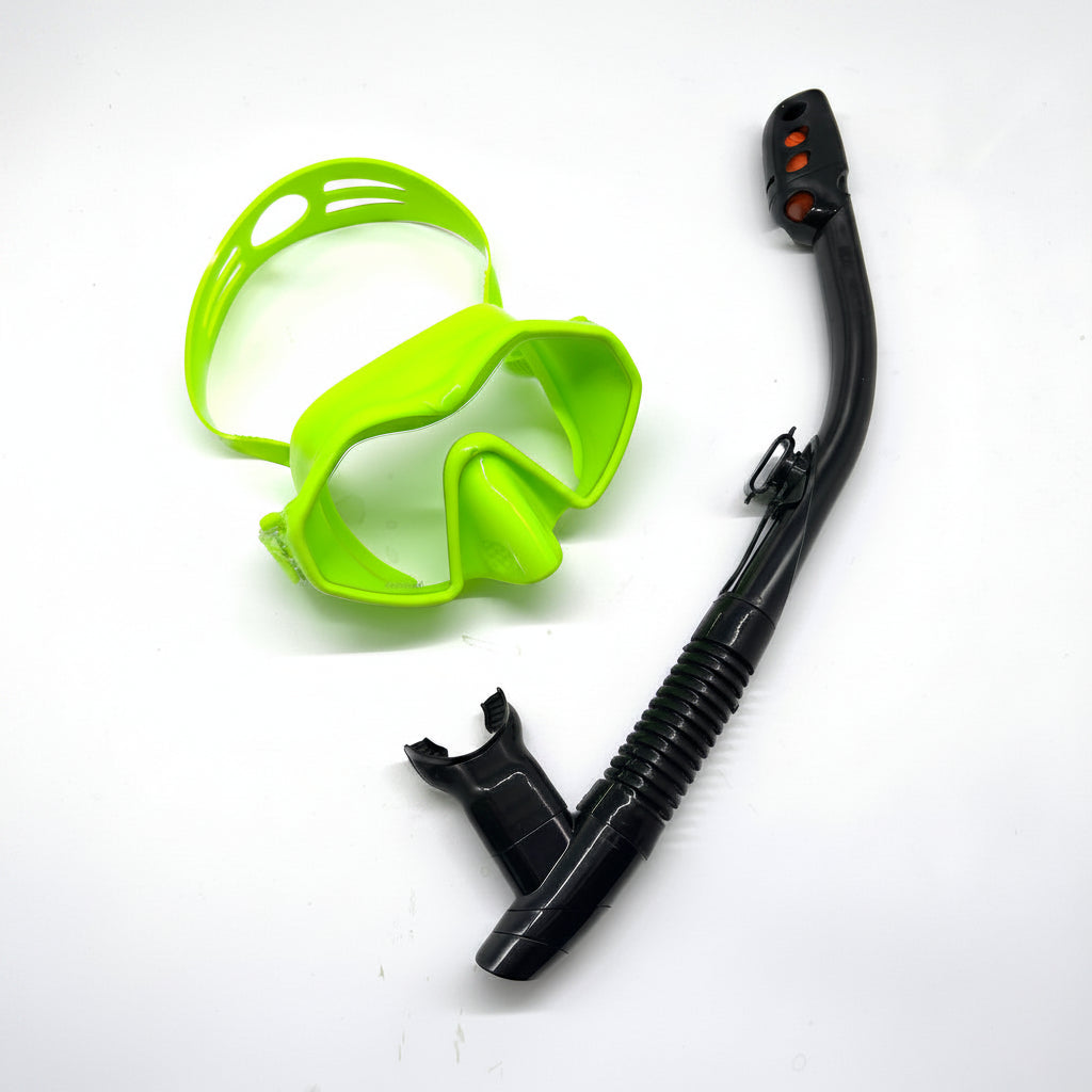 Adult Snorkelling Mask & Snorkel Set | Silicone, Tempered Glass & Dry-Top Snorkel
